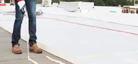 Verklebung von Dämmstoffen auf dem Flachdach