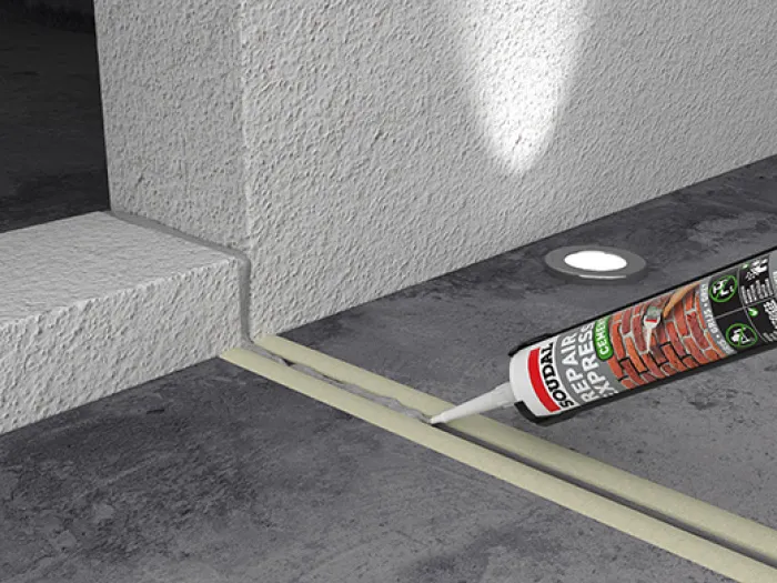 Ausbessern von Fugen und Rissen in Beton